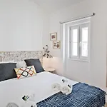 Bmyguest - Alfama 2 Апартаменты *